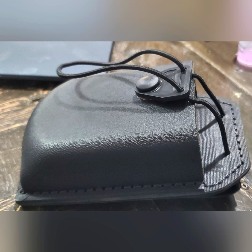 SAFARILAND 762-3-13 RADIO CARRIER HOLSTER w/Swivel 1.5"x 3.00" x 4.75